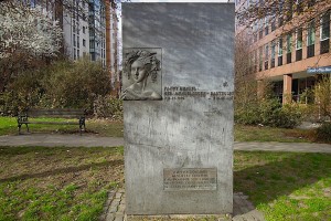 Fanny Hensel-Denkmal an der Ludwig-Erhard-Straße in Hamburg