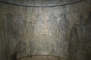 Relief mit Zivilisten im Inneren des Pavillons
