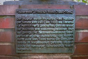 Gedenktafel am Denkmal für Heinrich Hertz