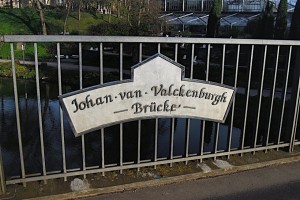 Schild der Johan-van-Valckenburgh-Brücke