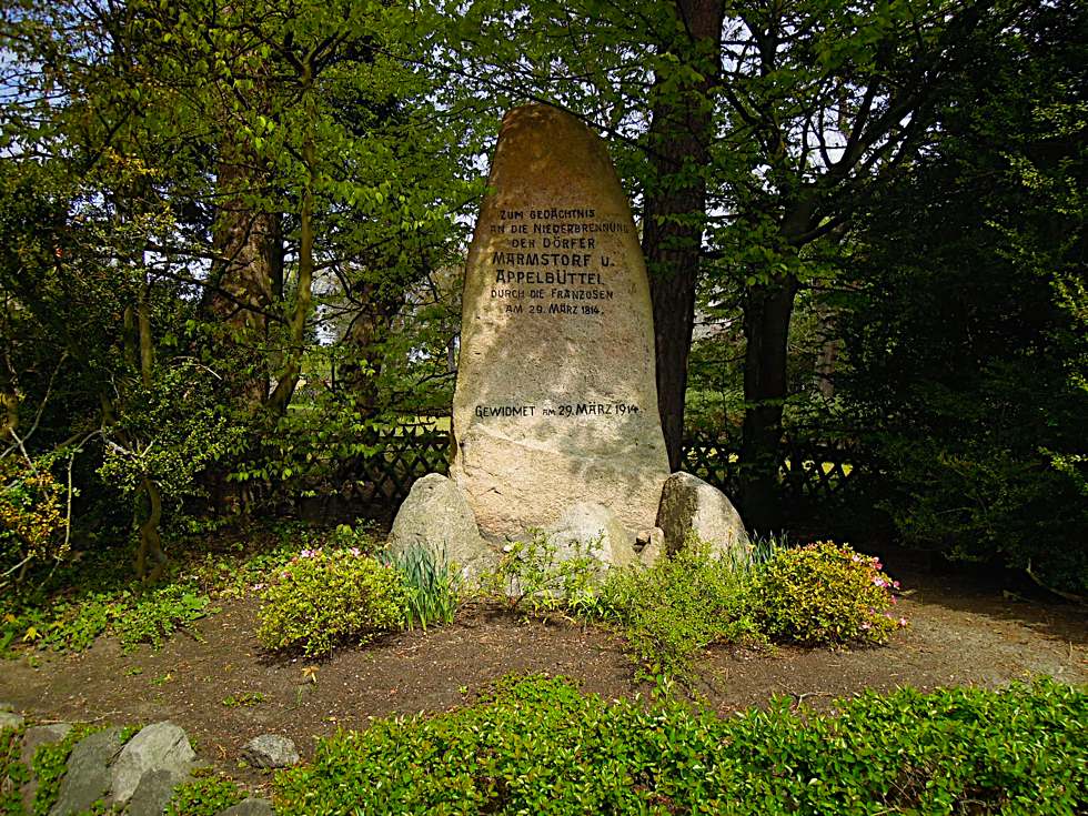 Denkmal zur Niederbrennung von Marmstorf und Appenbüttel